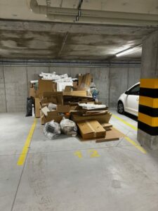Uprzątnięcie miejsca parkingowego w garażu podziemnym — zdjęcie 1