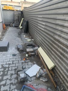 Uprzątnięcie terenu i wywóz odpadów budowlanych — zdjęcie 1